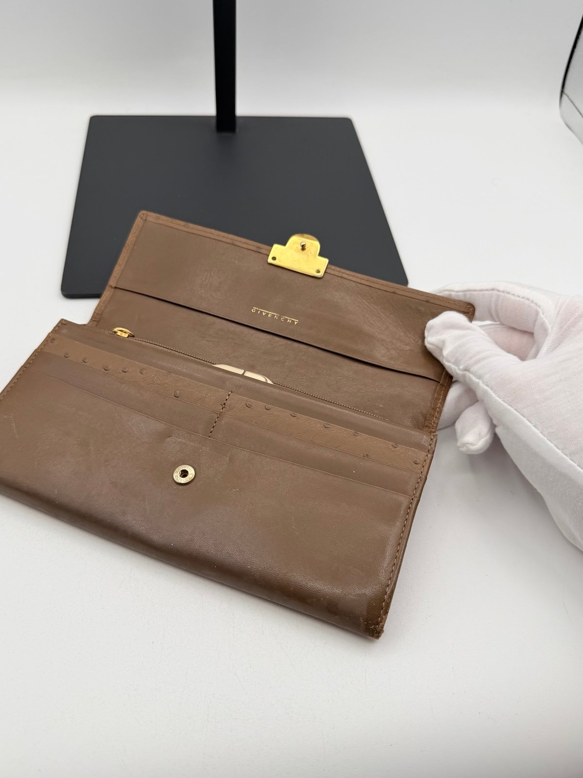 Pre-Owned Givenchy Vintage Ostrich Leather Wallet