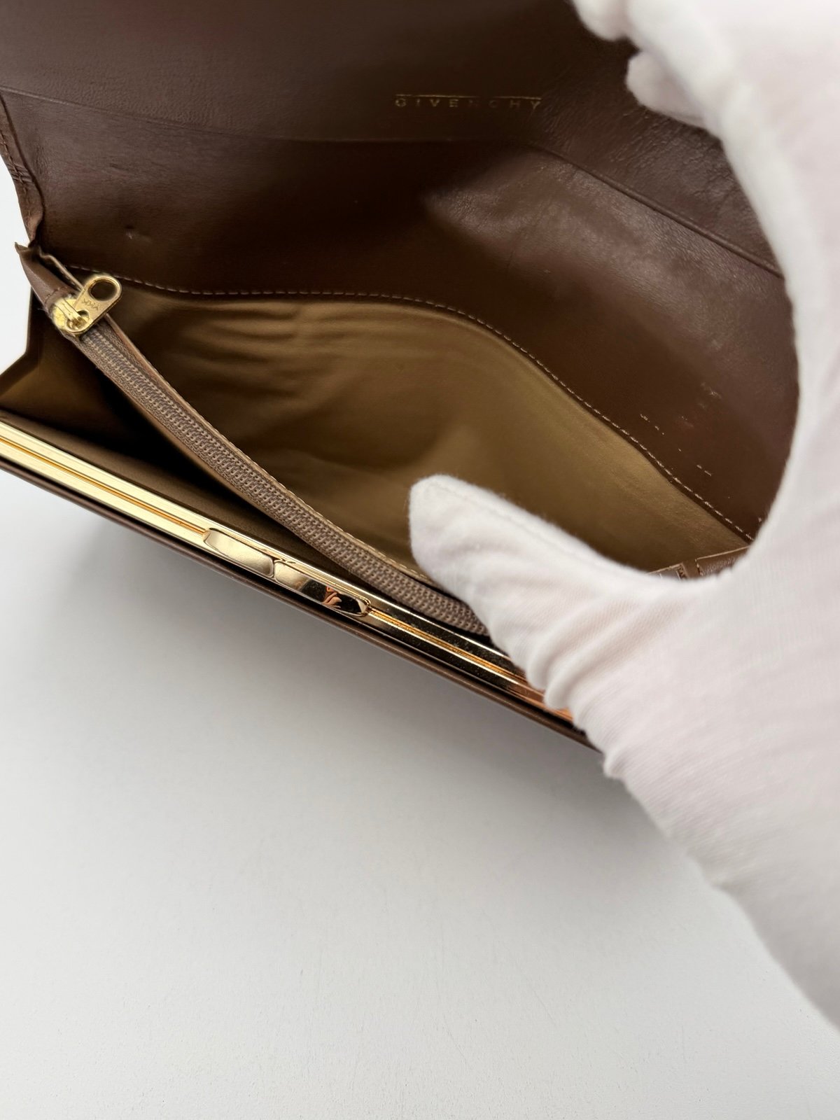 Pre-Owned Givenchy Vintage Ostrich Leather Wallet