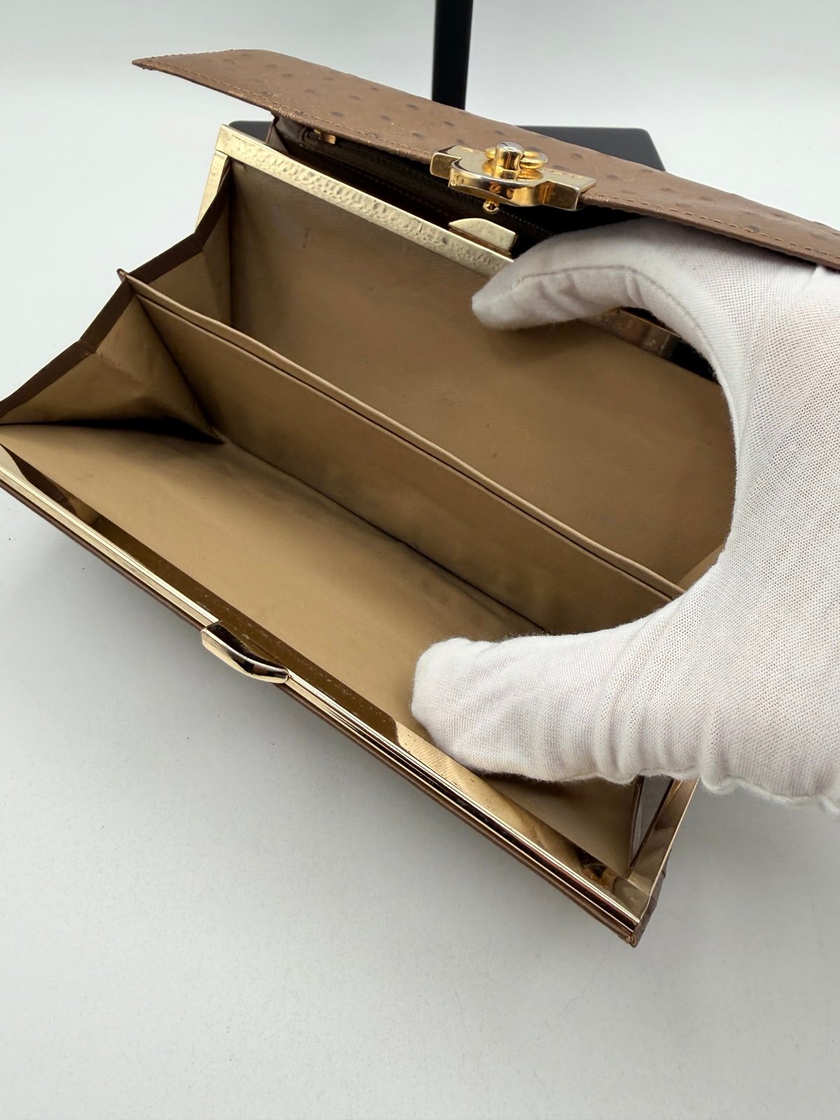 Pre-Owned Givenchy Vintage Ostrich Leather Wallet