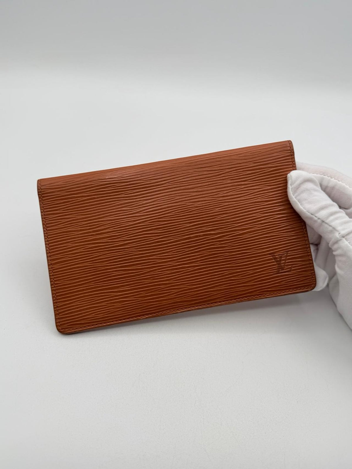 Pre-Owned Louis Vuitton Epi Leather Long Wallet