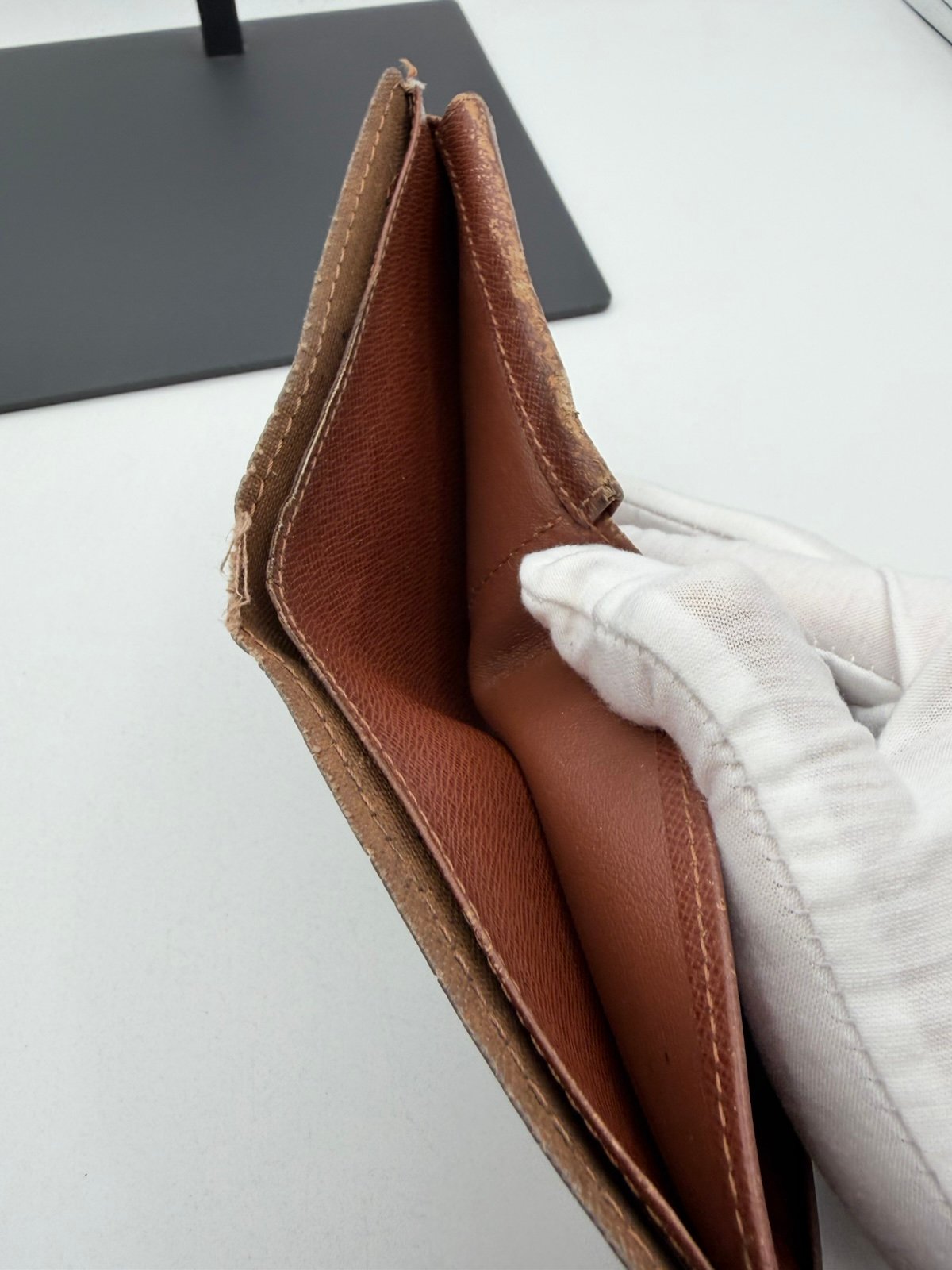 Pre-Owned Louis Vuitton Monogram Bi Fold Wallet