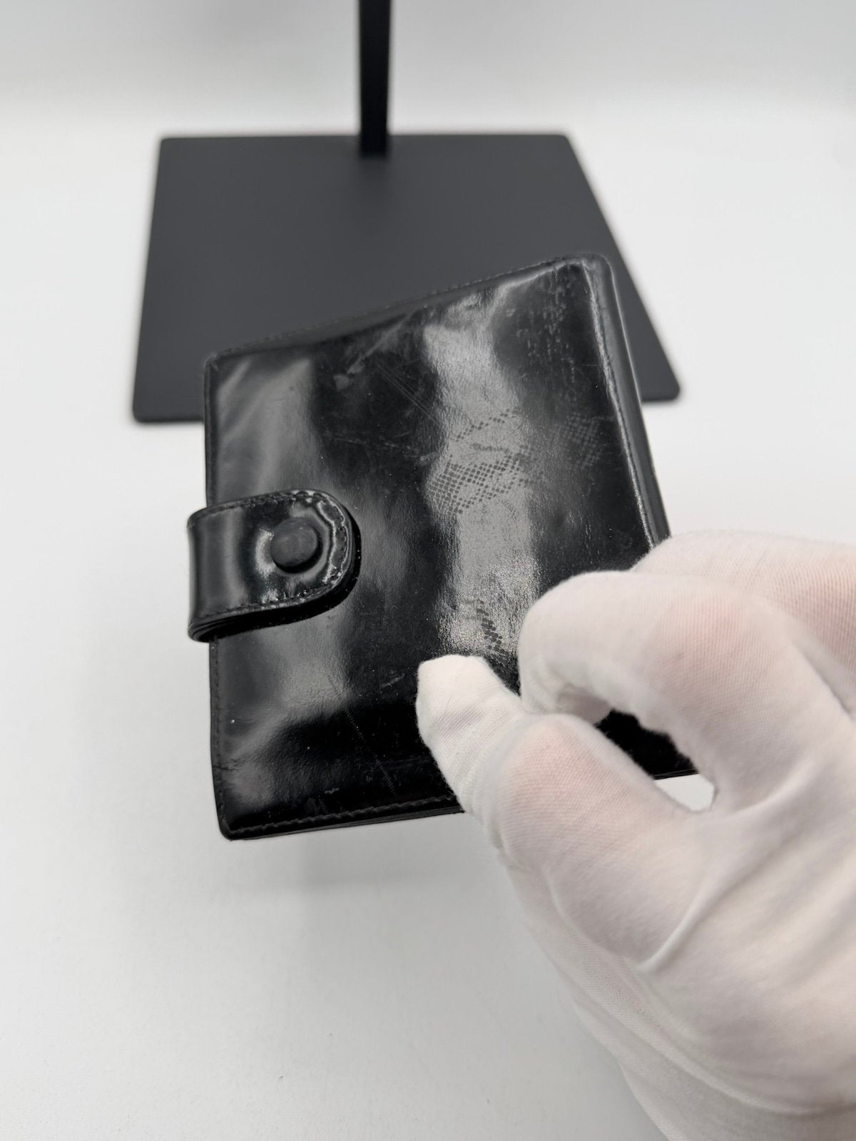 Pre-Owned Chanel Patent Leather CC Wallet
