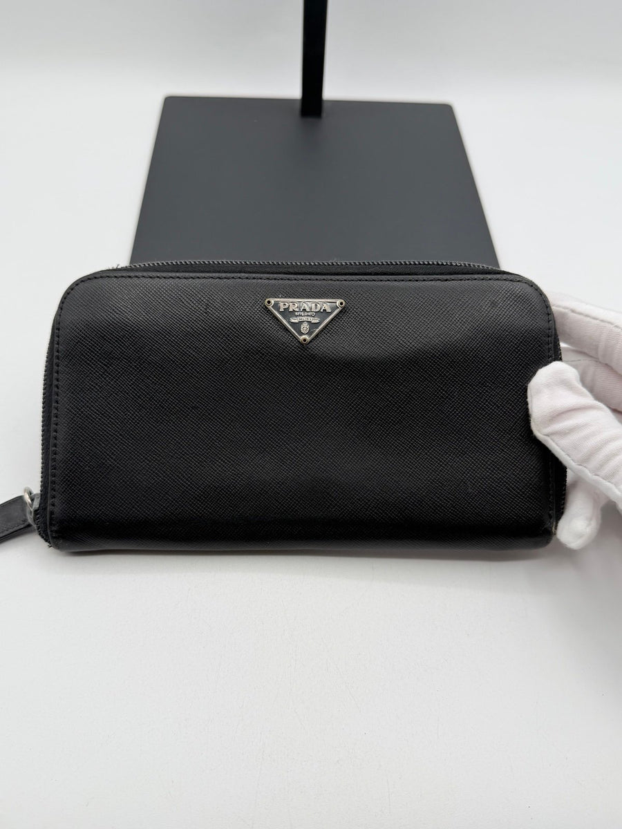 Pre-Owned Prada Saffiano Leather Zip Around Wallet