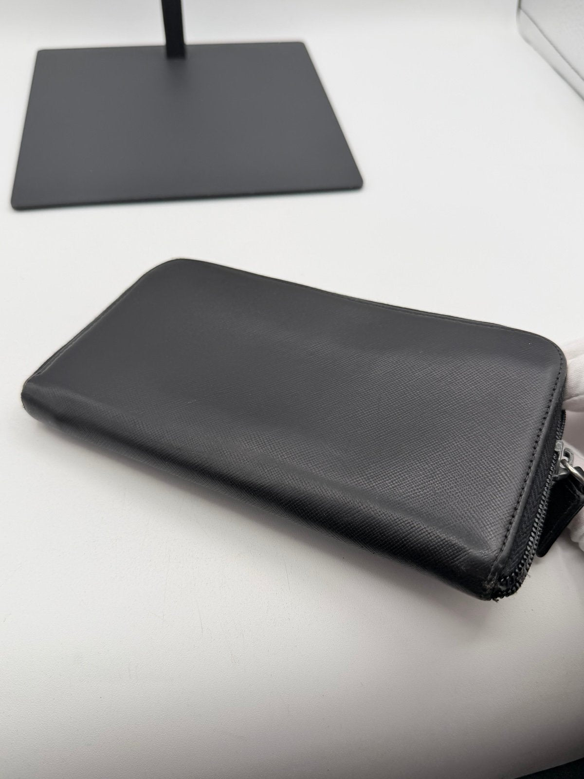 Pre-Owned Prada Saffiano Leather Zip Around Wallet