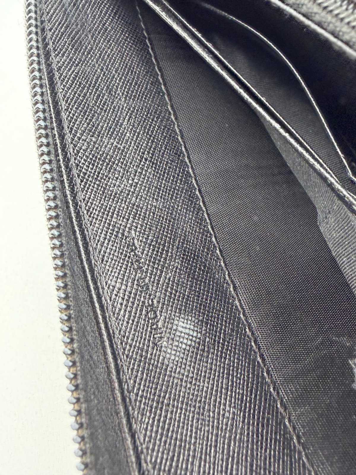Pre-Owned Prada Saffiano Leather Zip Around Wallet