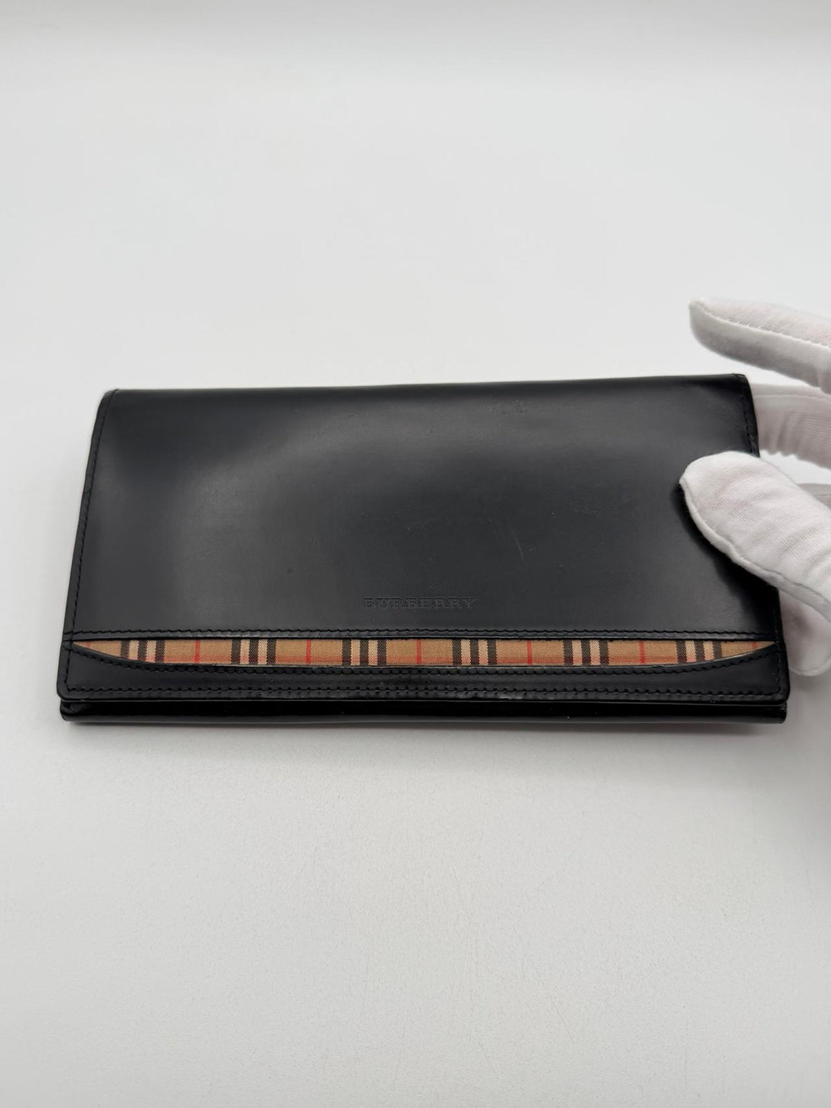Pre-Owned Burberry Black Leather Long Wallet