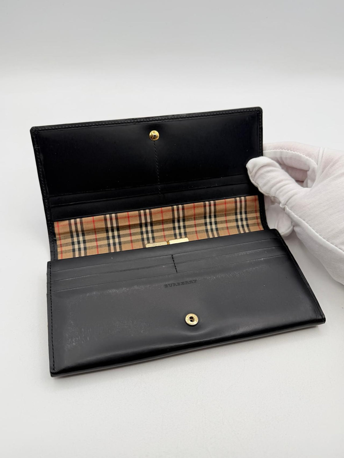 Pre-Owned Burberry Black Leather Long Wallet