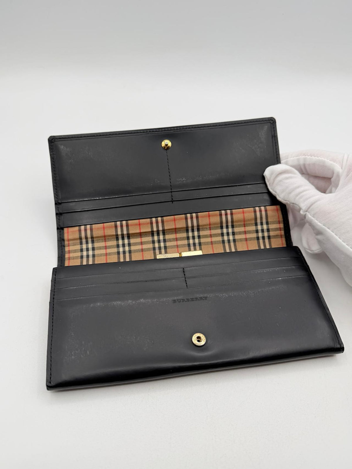 Pre-Owned Burberry Black Leather Long Wallet