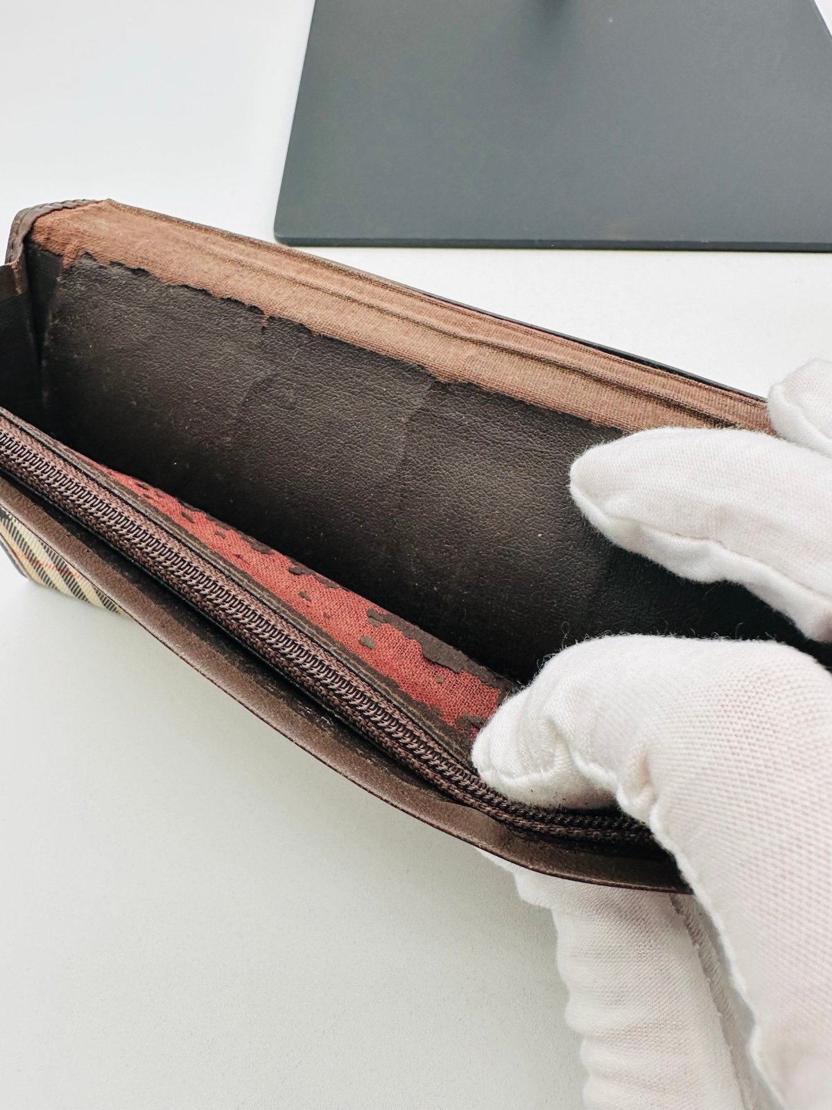 Pre-Owned Burberry Long Nova Plaid Wallet