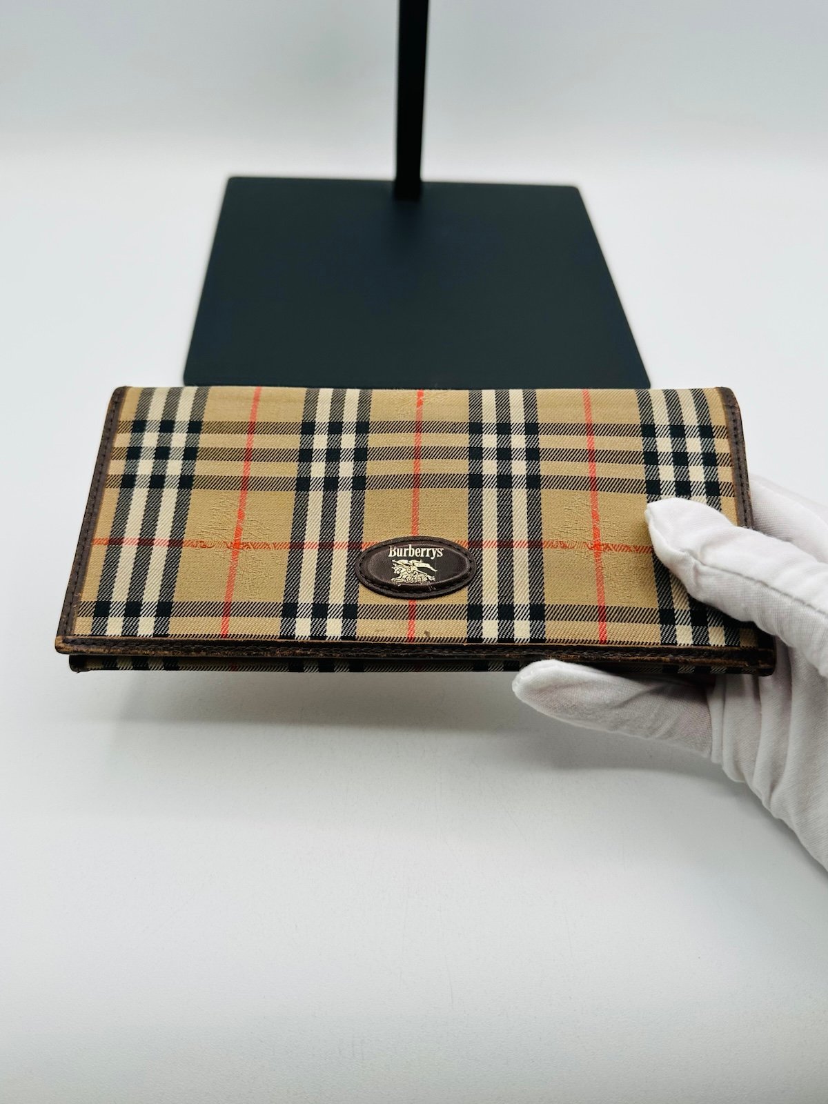 Pre-Owned Burberry Long Nova Plaid Wallet