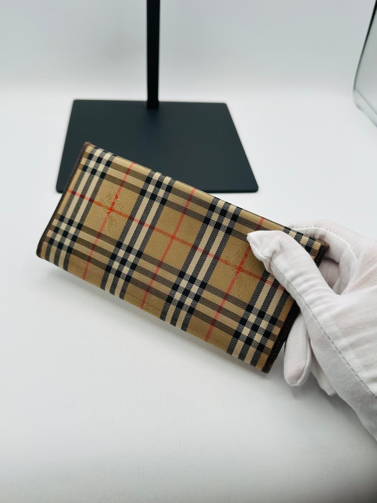 Pre-Owned Burberry Long Nova Plaid Wallet