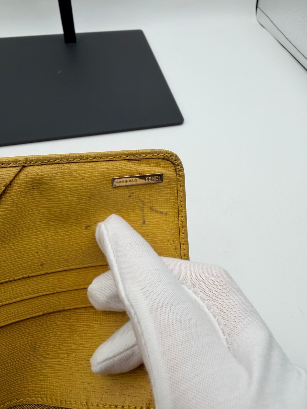 Pre-Owned Fendi Yellow Leather Bifold Flap Wallet
