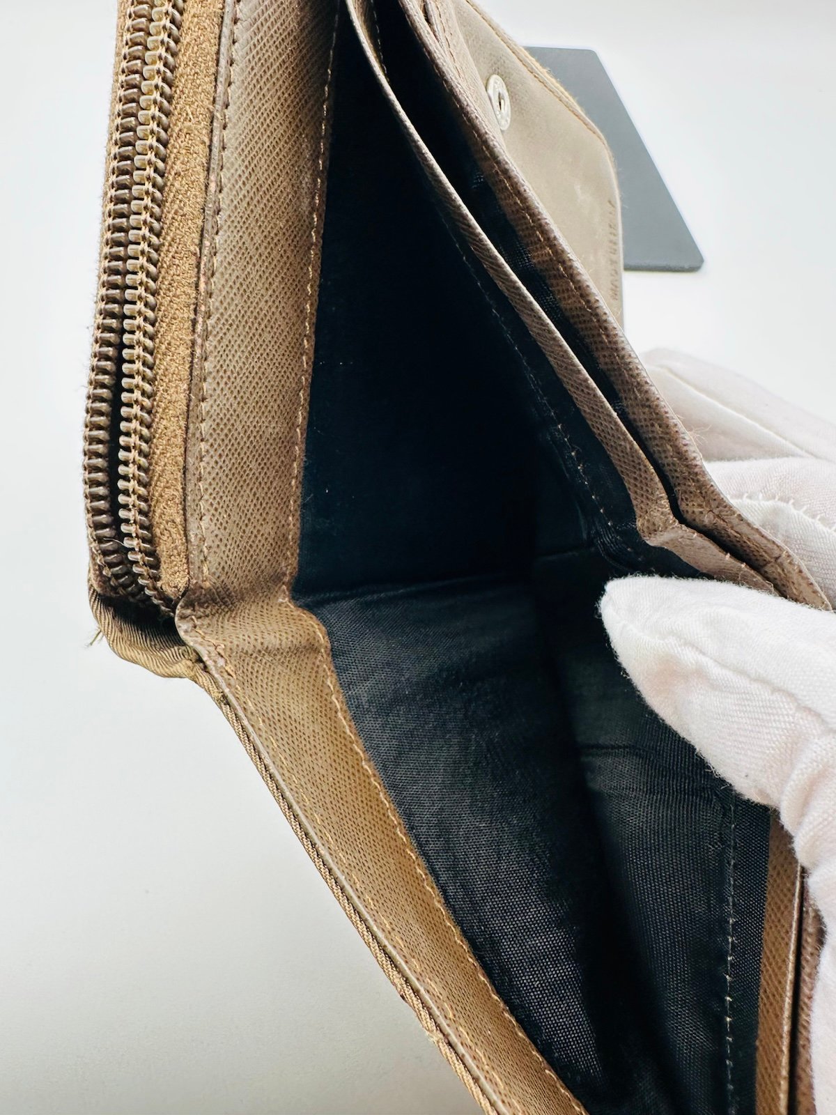 Pre-Owned Prada Quilted Re Nylon Wallet