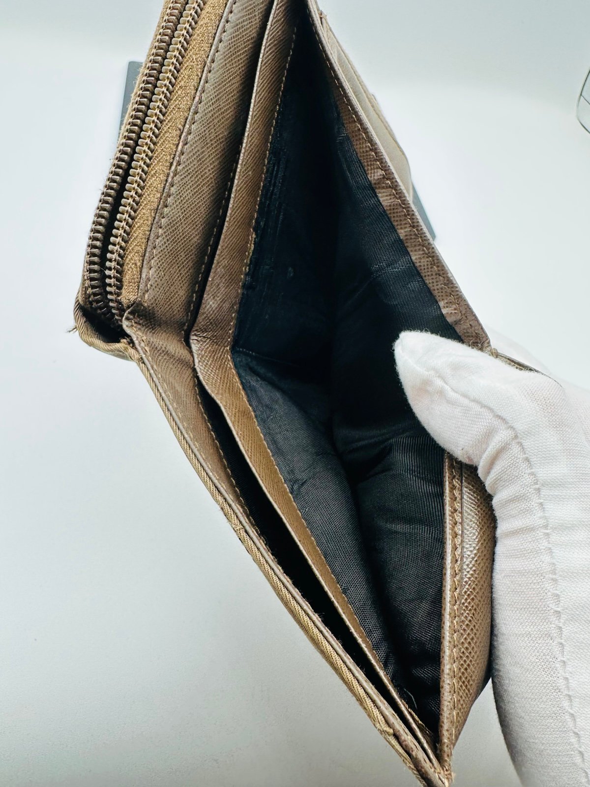 Pre-Owned Prada Quilted Re Nylon Wallet