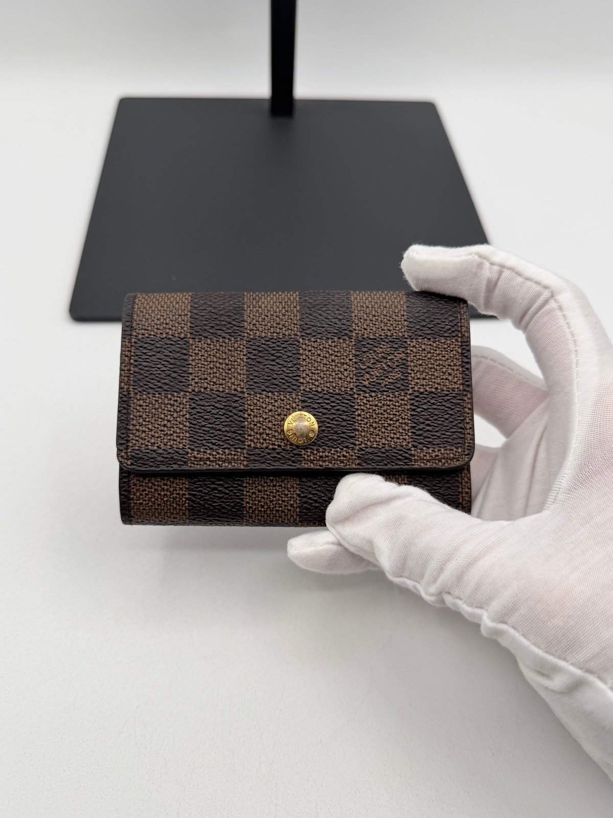 Pre-Owned Louis Vuitton Compact Damier Key And Card Holder