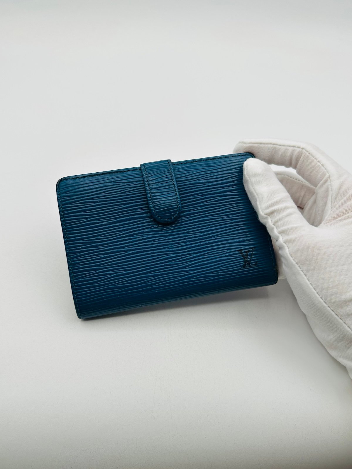 Pre-Owned Louis Vuitton Epi Kisslock Wallet