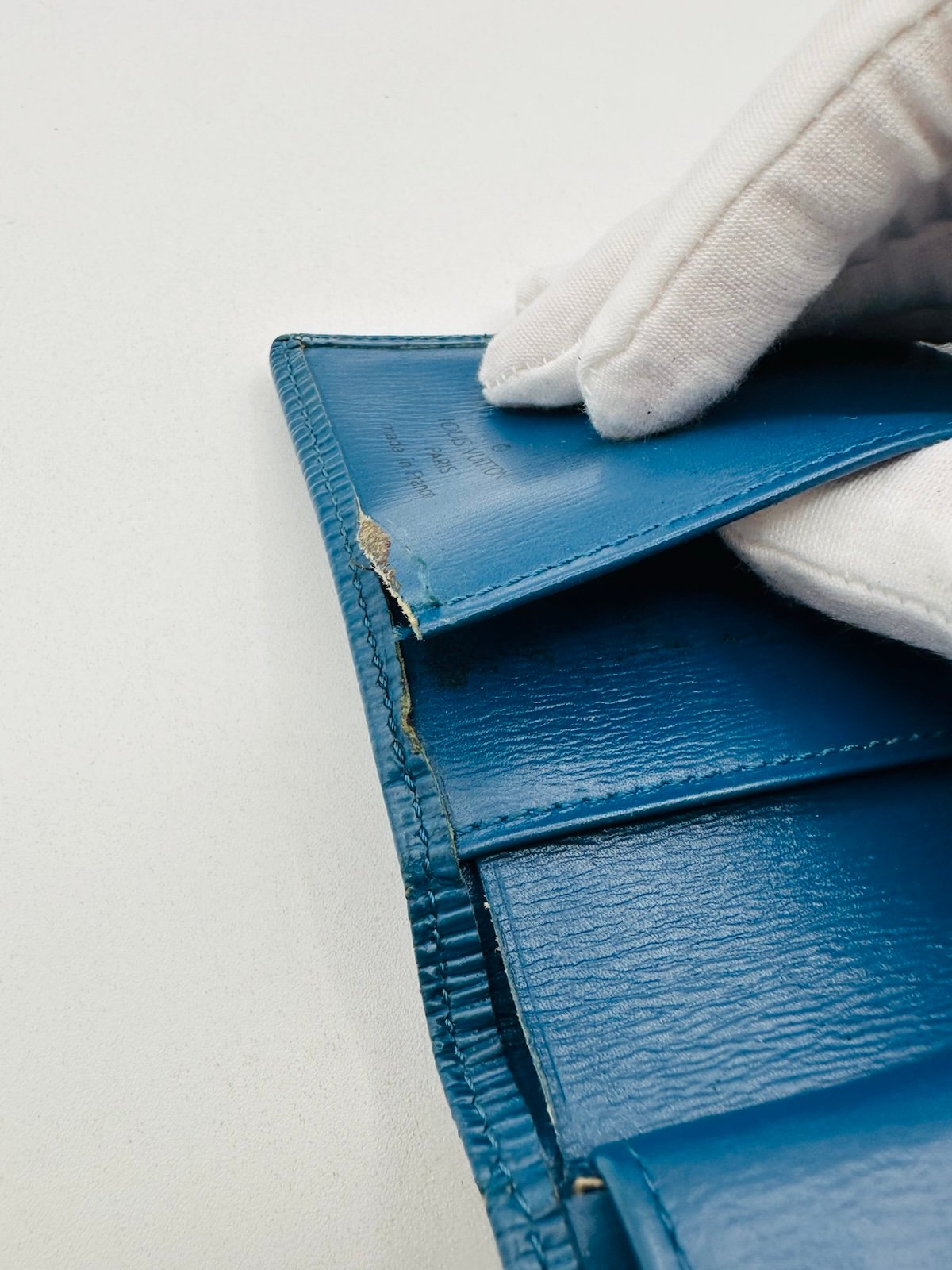 Pre-Owned Louis Vuitton Epi Kisslock Wallet