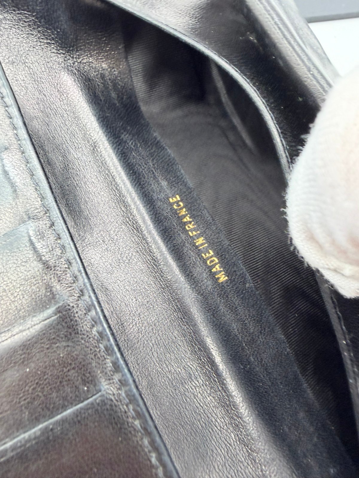 Pre-Owned Chanel Large Black Patent Leather CC Logo Wallet