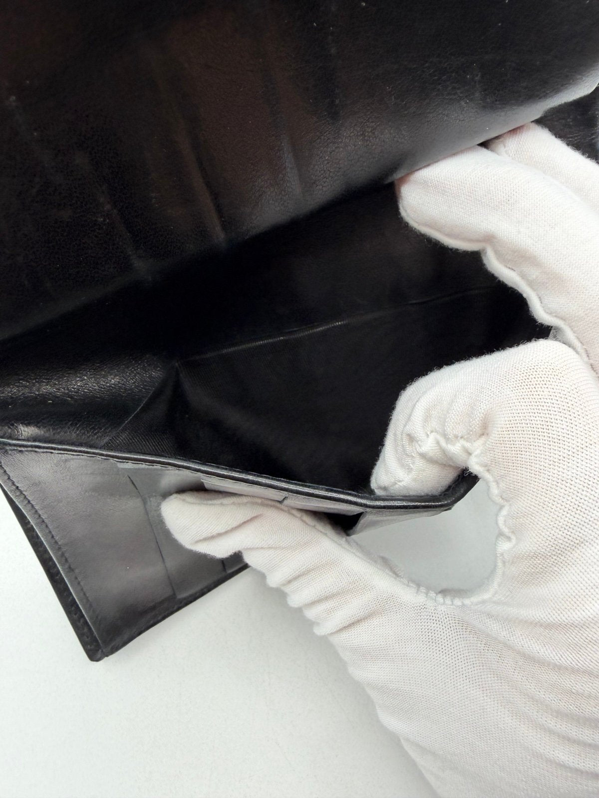 Pre-Owned Chanel Large Black Patent Leather CC Logo Wallet