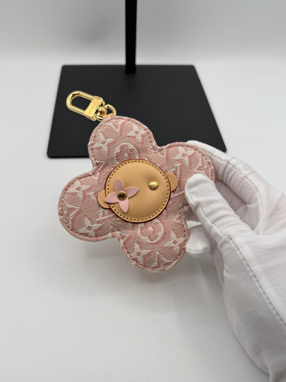 Pre-Owned Louis Vuitton Monogram Flower Keychain Bag Charm